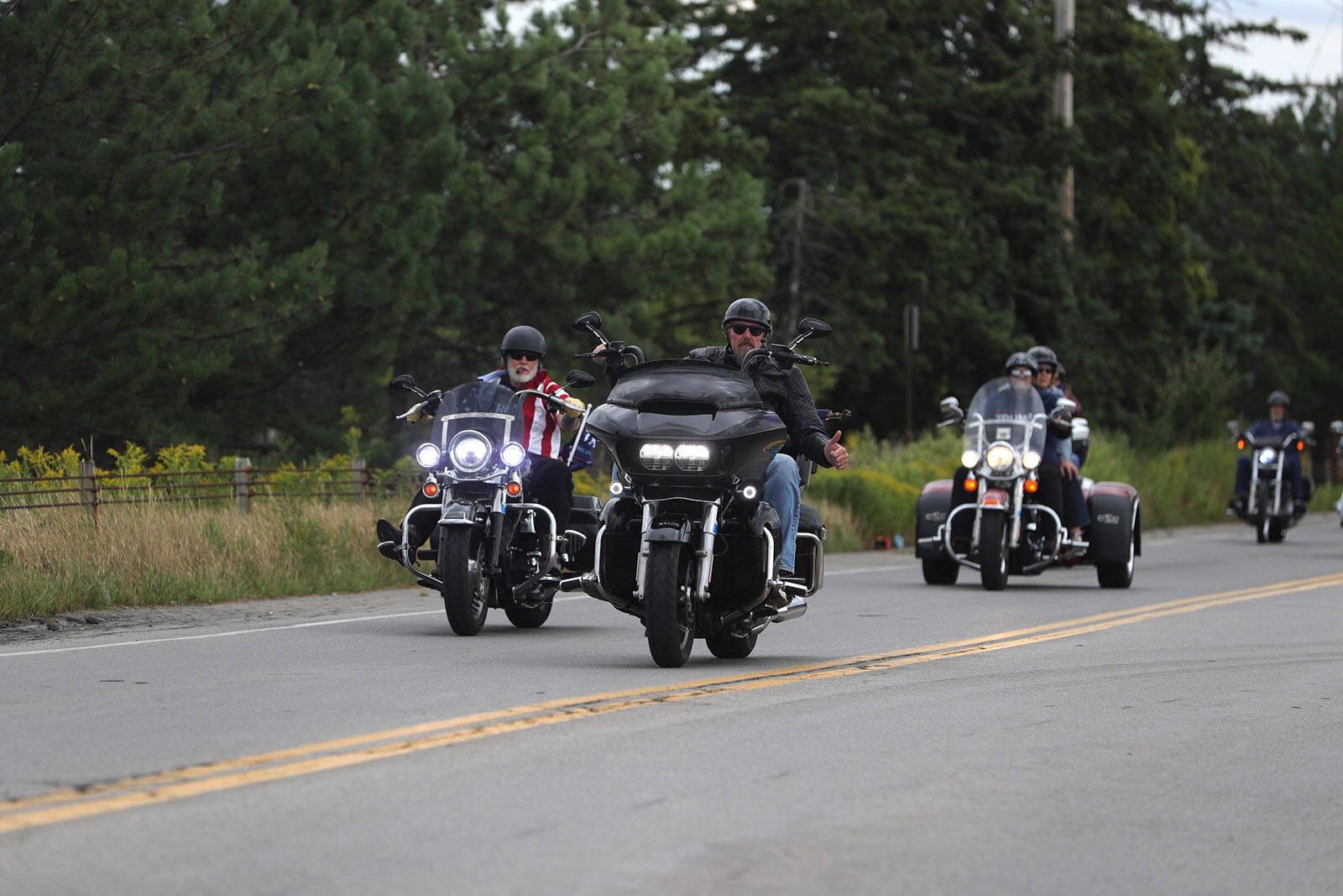 Bikers and boaters parade for President Trump